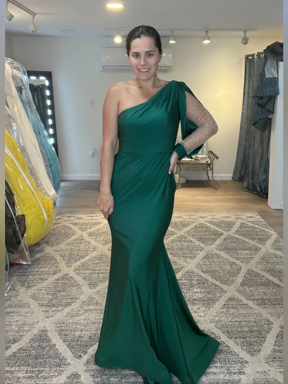 Elegant One-Shoulder Emerald Evening Dress